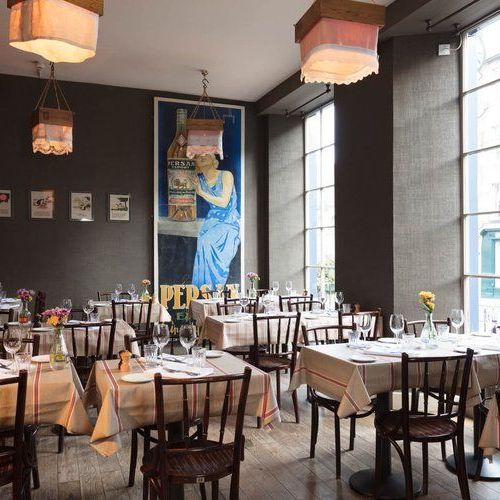 Interior of L'Escargot Bleu